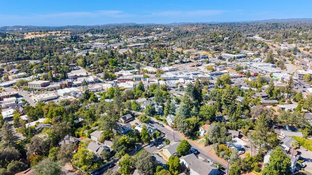 359 Linden Ave, Auburn, CA 95603