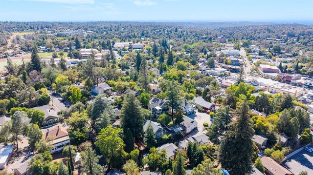 359 Linden Ave, Auburn, CA 95603