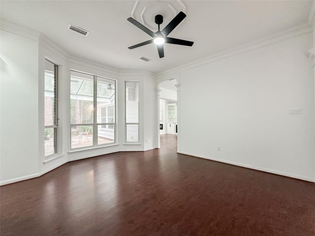 93 N Acacia Park Circle, The Woodlands, TX 77382