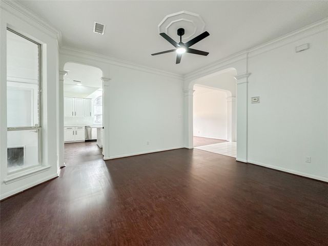 93 N Acacia Park Circle, The Woodlands, TX 77382