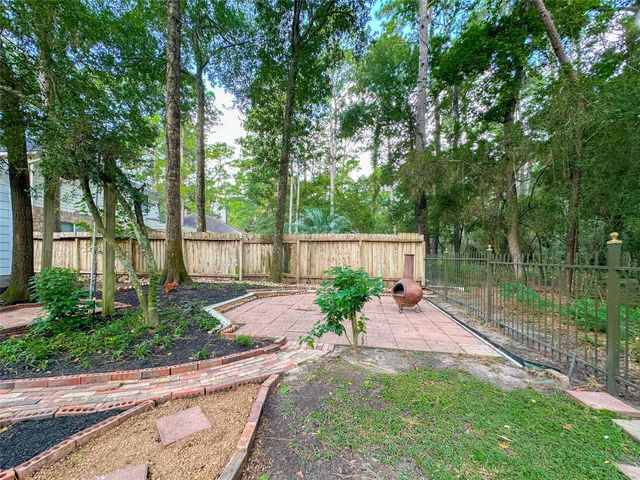 93 N Acacia Park Circle, The Woodlands, TX 77382