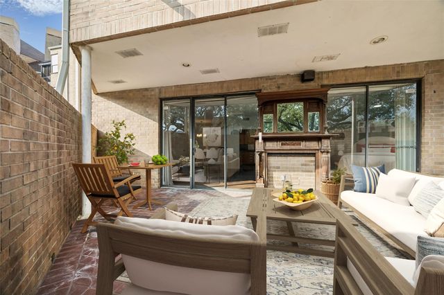 5200 Weslayan Street 101, Houston, TX 77005