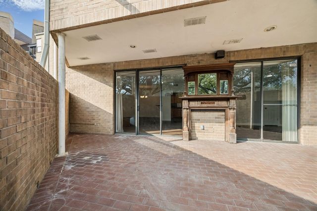 5200 Weslayan Street 101, Houston, TX 77005