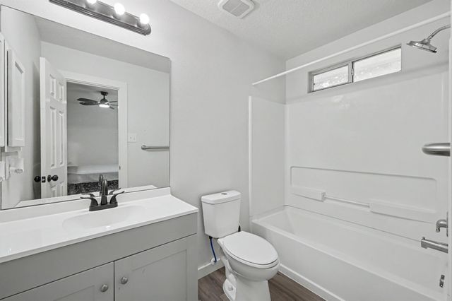 5540 N Buffalo Cir, Willis, TX 77378