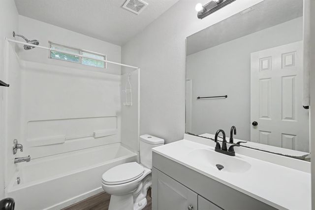 5540 N Buffalo Cir, Willis, TX 77378