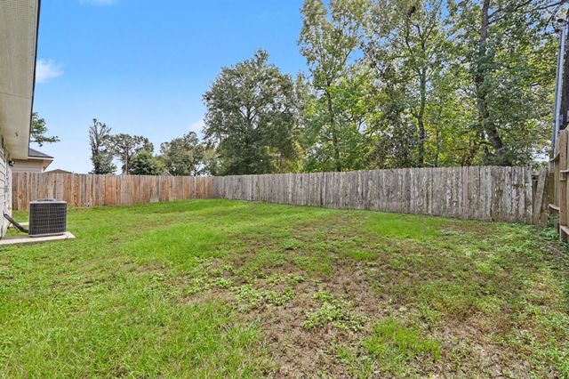 5540 N Buffalo Cir, Willis, TX 77378