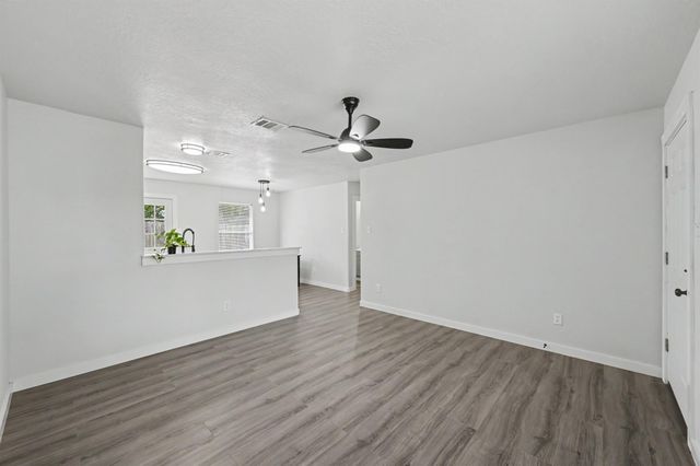 5540 N Buffalo Cir, Willis, TX 77378