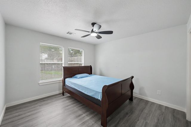 5540 N Buffalo Cir, Willis, TX 77378