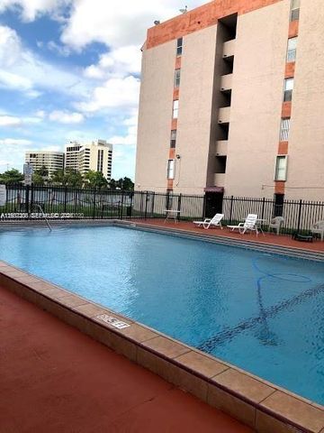5201 NW 7th Street 314, Miami, FL 33126