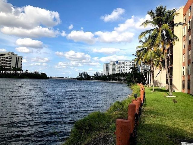 5201 NW 7th Street 314, Miami, FL 33126