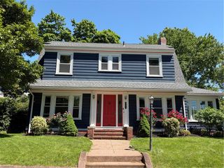 632 East Avenue, Pawtucket, RI 02860