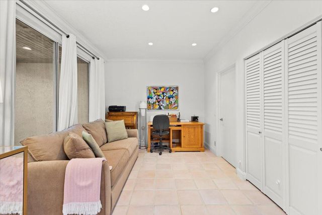 6700 Via Regina, Boca Raton, FL 33433