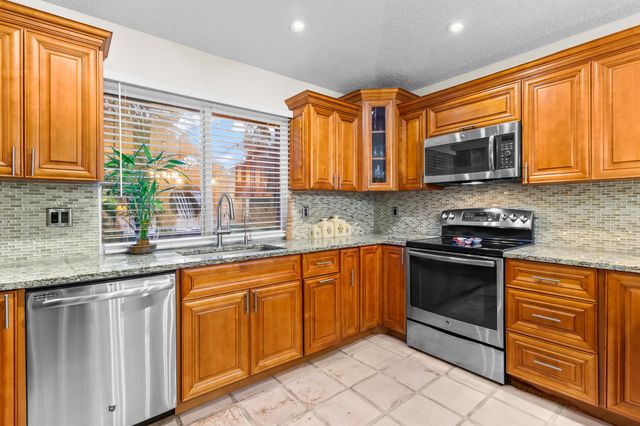 6700 Via Regina, Boca Raton, FL 33433