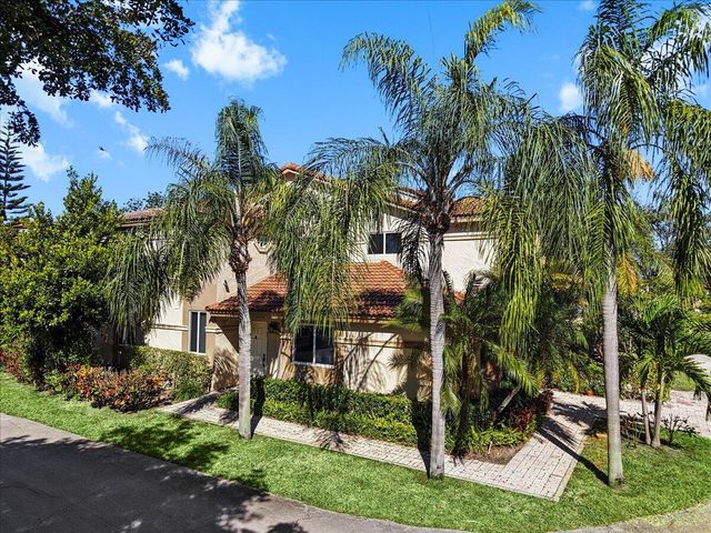 6700 Via Regina, Boca Raton, FL 33433