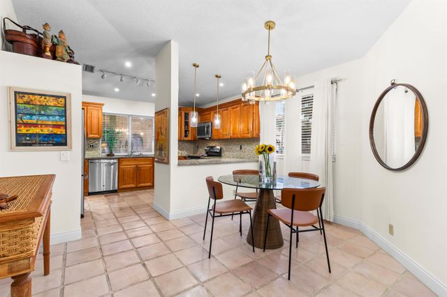 6700 Via Regina, Boca Raton, FL 33433