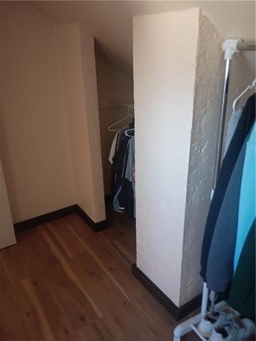 2249 Blue Ridge Boulevard, Kansas City, MO 64052