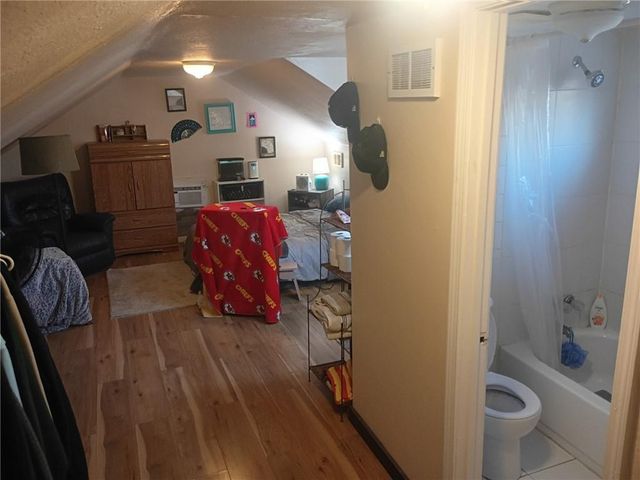 2249 Blue Ridge Boulevard, Kansas City, MO 64052