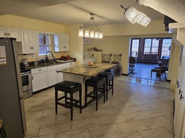 2249 Blue Ridge Boulevard, Kansas City, MO 64052