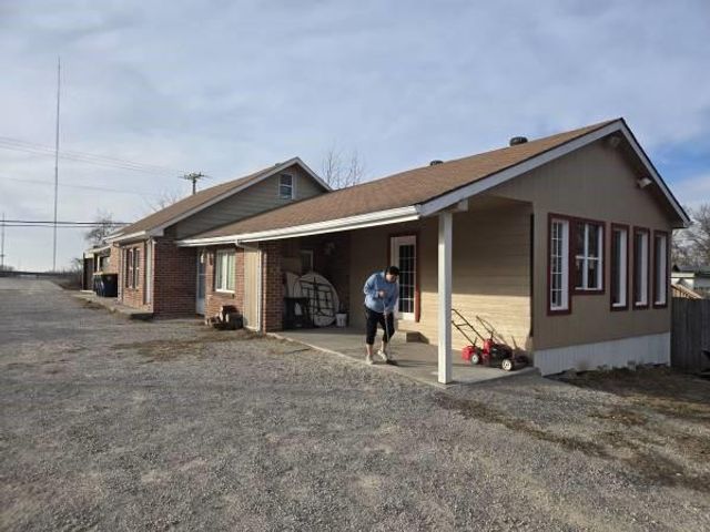 2249 Blue Ridge Boulevard, Kansas City, MO 64052