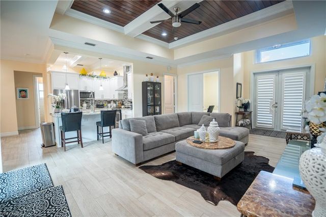 4525 29th AVE SW, Naples, FL 34116