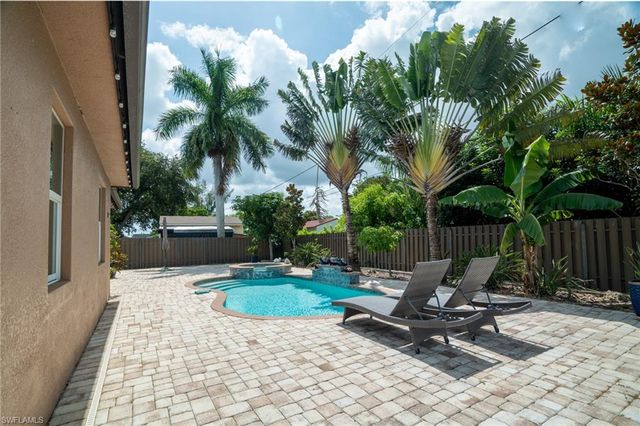 4525 29th AVE SW, Naples, FL 34116