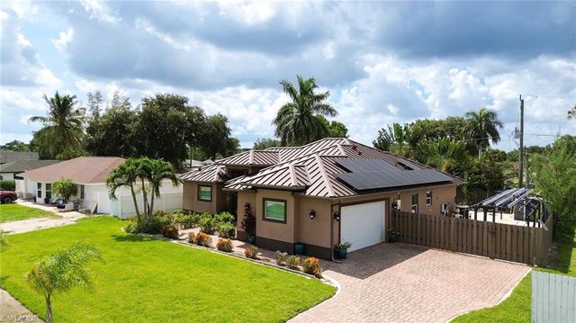 4525 29th AVE SW, Naples, FL 34116