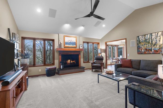 N7365 Nine Indian TRAIL, Elkhorn, WI 53121