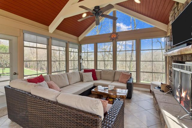 N7365 Nine Indian TRAIL, Elkhorn, WI 53121