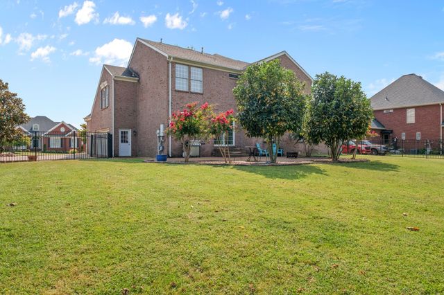 508 Five Oaks Blvd, Lebanon, TN 37087