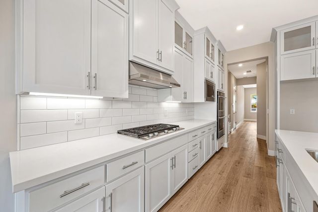 1324 Bear Creek Dr, Rocklin, CA 95765