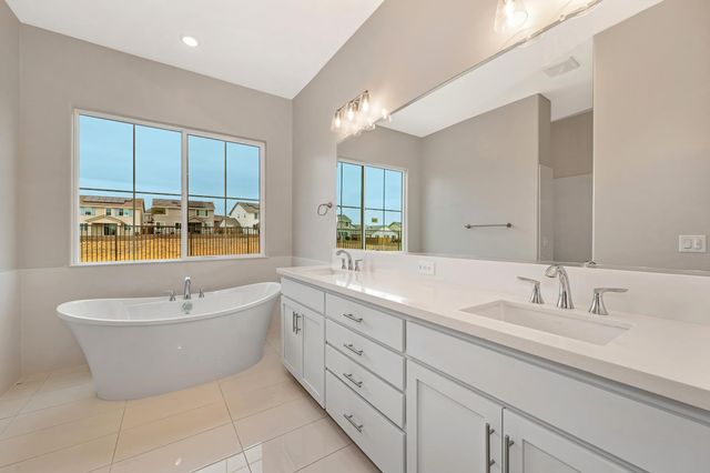 1324 Bear Creek Dr, Rocklin, CA 95765