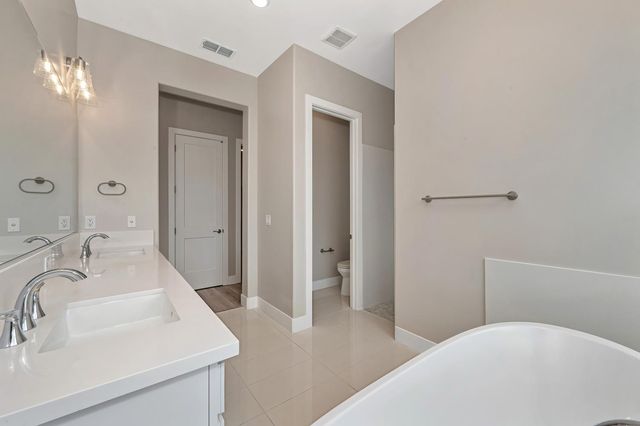 1324 Bear Creek Dr, Rocklin, CA 95765