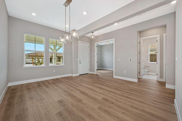 1324 Bear Creek Dr, Rocklin, CA 95765