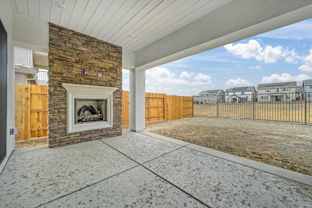 1324 Bear Creek Dr, Rocklin, CA 95765
