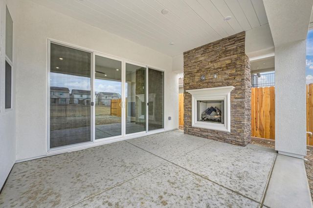 1324 Bear Creek Dr, Rocklin, CA 95765