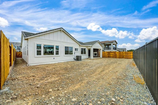 1324 Bear Creek Dr, Rocklin, CA 95765