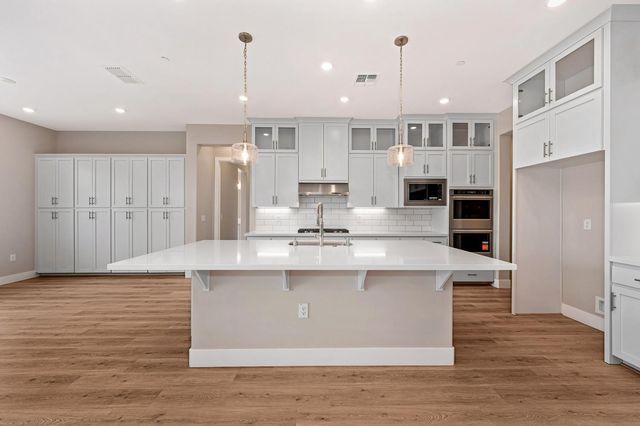1324 Bear Creek Dr, Rocklin, CA 95765