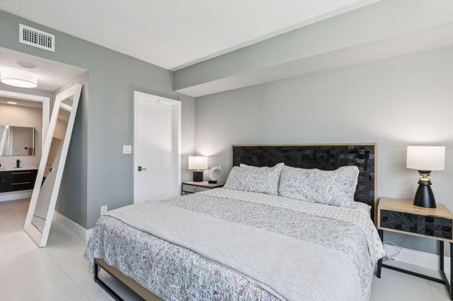 335 S Biscayne Boulevard 1607, Miami, FL 33131