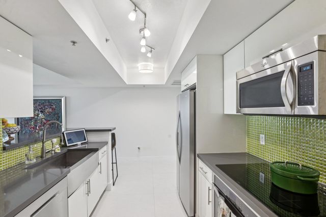335 S Biscayne Boulevard 1607, Miami, FL 33131