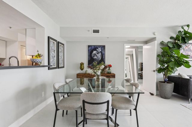 335 S Biscayne Boulevard 1607, Miami, FL 33131