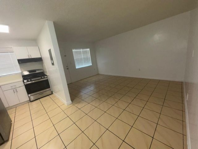 2031 NE 139th Street 6, North Miami Beach, FL 33181