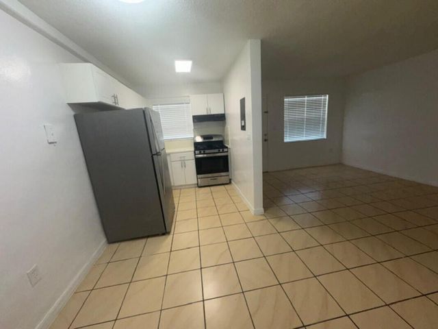2031 NE 139th Street 6, North Miami Beach, FL 33181