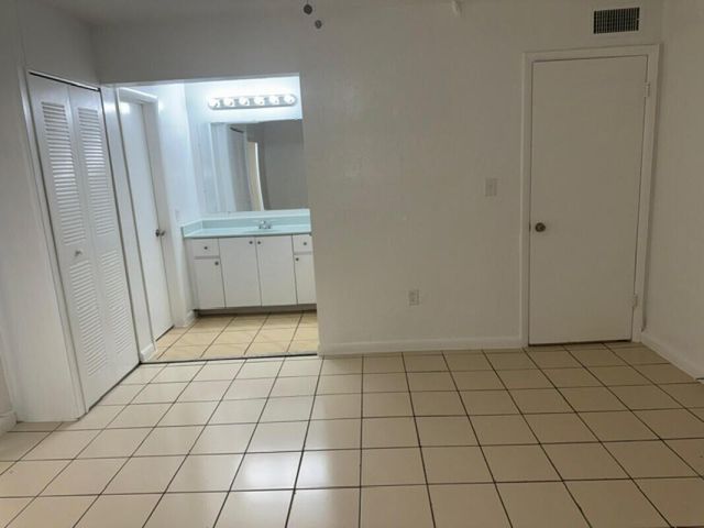 2031 NE 139th Street 6, North Miami Beach, FL 33181