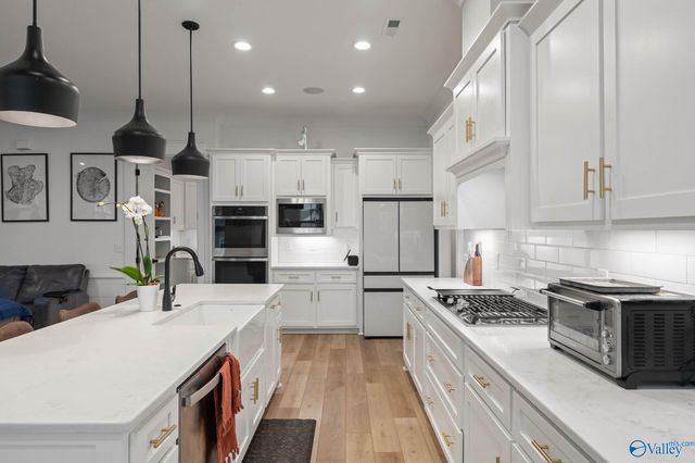 102 Parkland Hill Trace, Madison, AL 35756