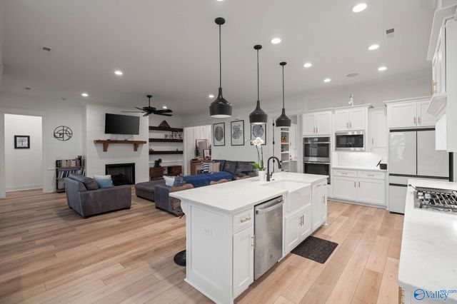 102 Parkland Hill Trace, Madison, AL 35756