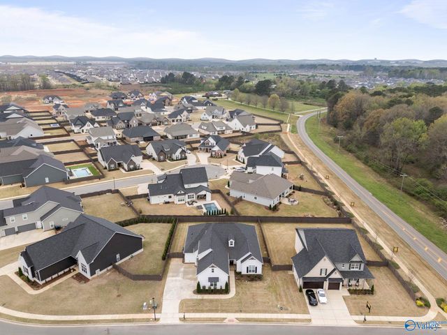 102 Parkland Hill Trace, Madison, AL 35756