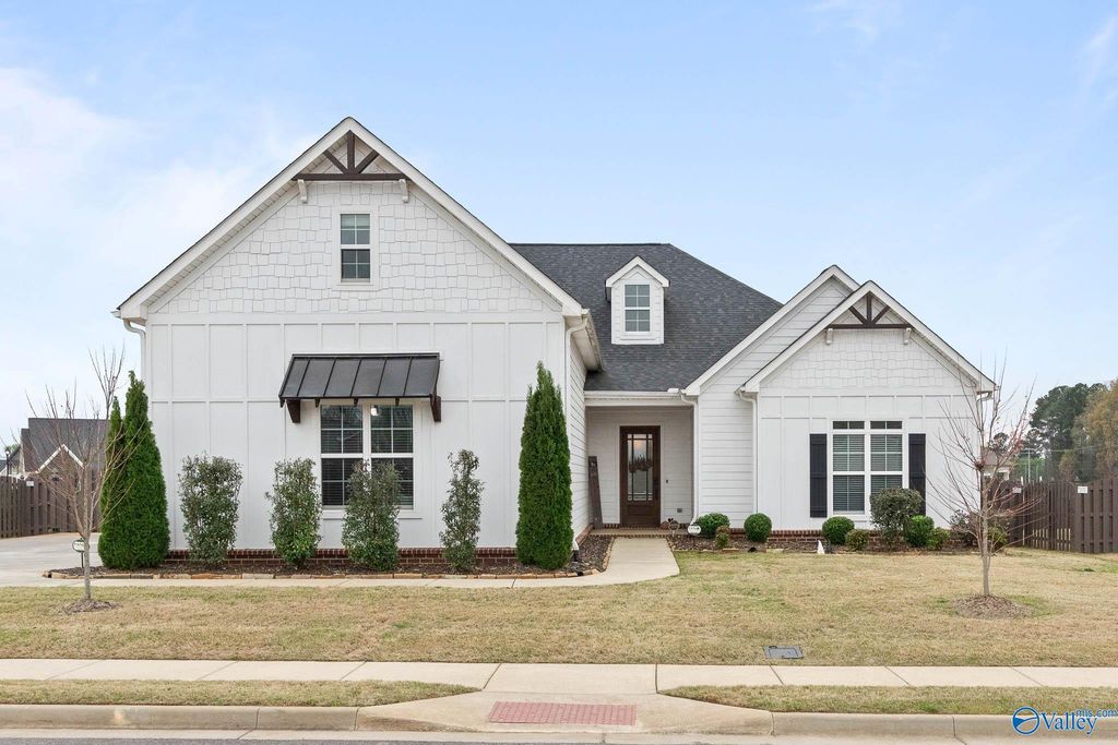 102 Parkland Hill Trace, Madison, AL 35756