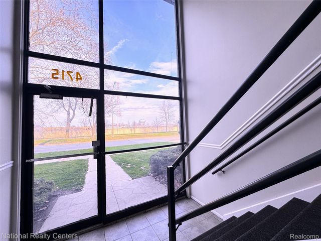 4715 Coolidge Highway 1, Royal Oak, MI 48073