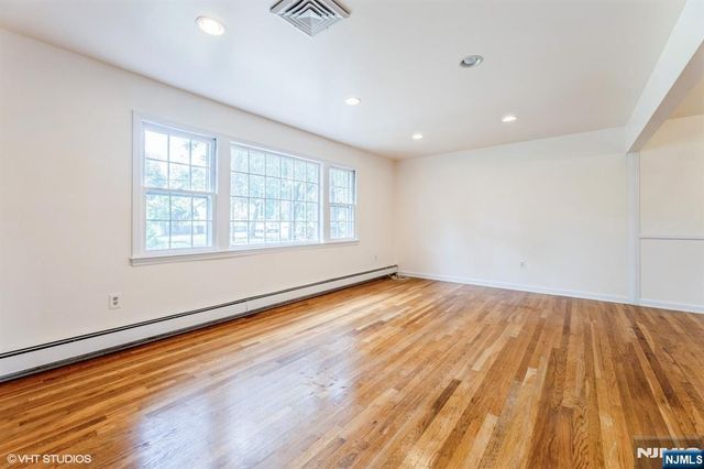 275 Taft Court, Paramus, NJ 07652