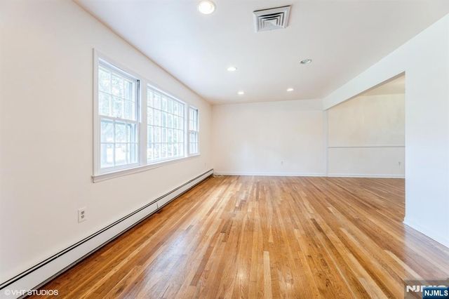 275 Taft Court, Paramus, NJ 07652